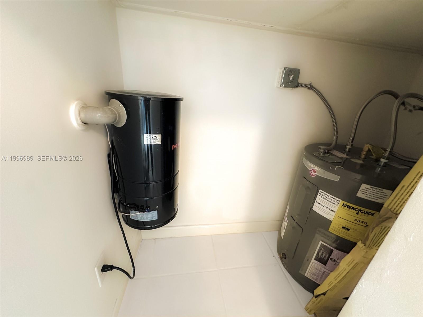 CATALINA LAKES - Residential