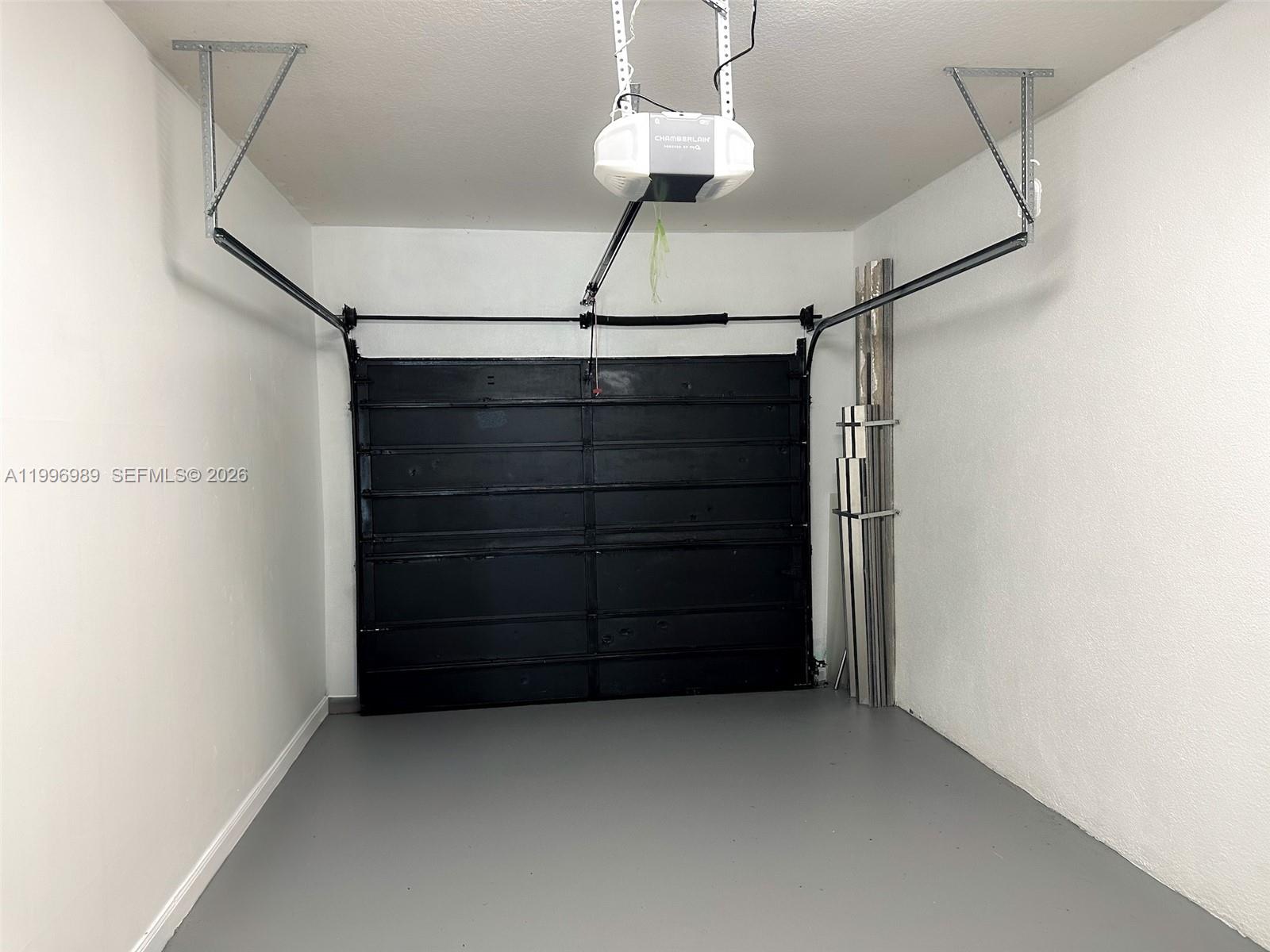 CATALINA LAKES - Residential