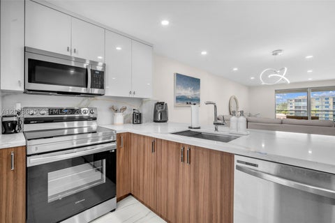 Tiny photo for 441 SE 3rd St #404, Dania Beach, FL 33004 (MLS # A12033095)