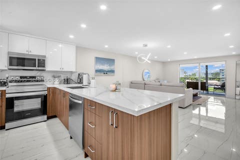 Tiny photo for 441 SE 3rd St #404, Dania Beach, FL 33004 (MLS # A12033095)