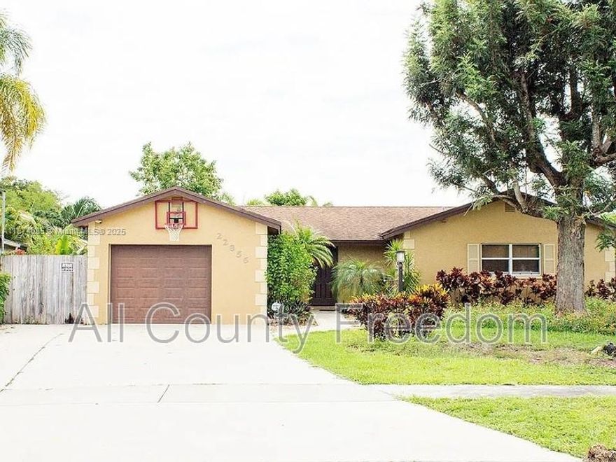This beautiful 3-bedroom, 2-bathroom home is situated in a safe community with access to top-rated schools. A modern kitchen, stylish tile flooring, two full bathrooms, all appliances, lighting,. All major systems and features have been replaced, providing a truly worry-free living experience for tenants. The home features a 1-car garage, a fully fenced backyard offering exceptional privacy and comfort. The location is ideal, with shopping and restaurants nearby, plus easy access to the Turnpike & 441. Small pets allowed.