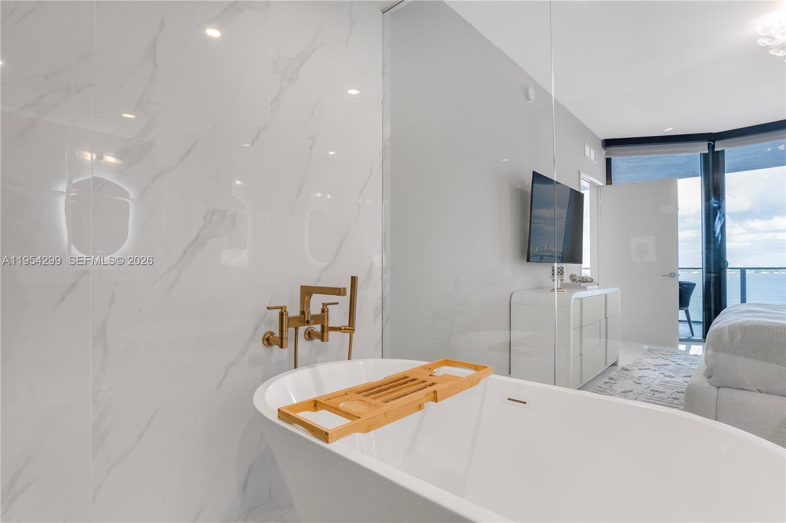 ARIA RESERVE SOUTH - Residential