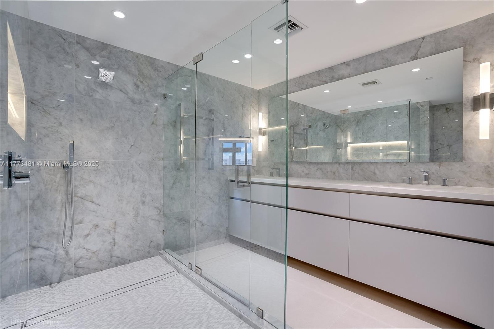 BEACH WALK CONDO - Residential