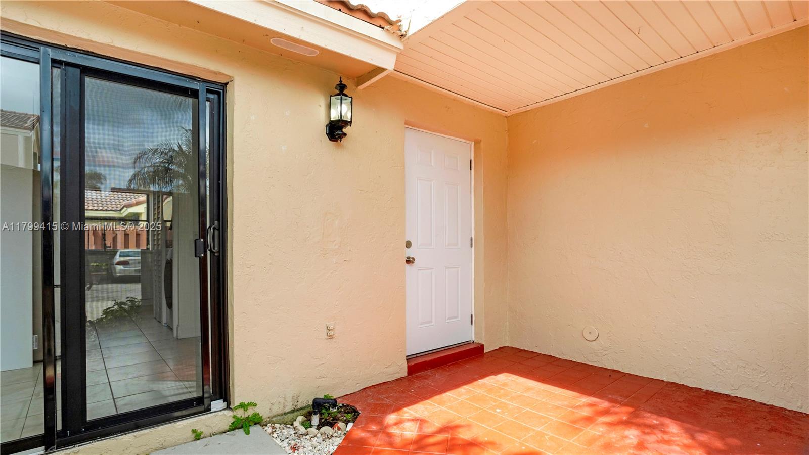 6460 NW 170 th TER 0