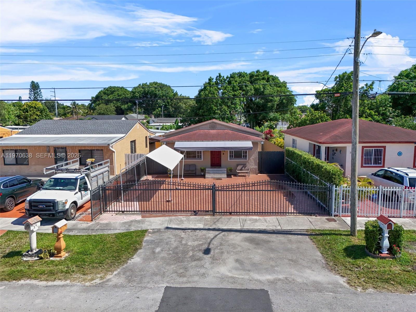 HIALEAH HEIGHTS - Residential