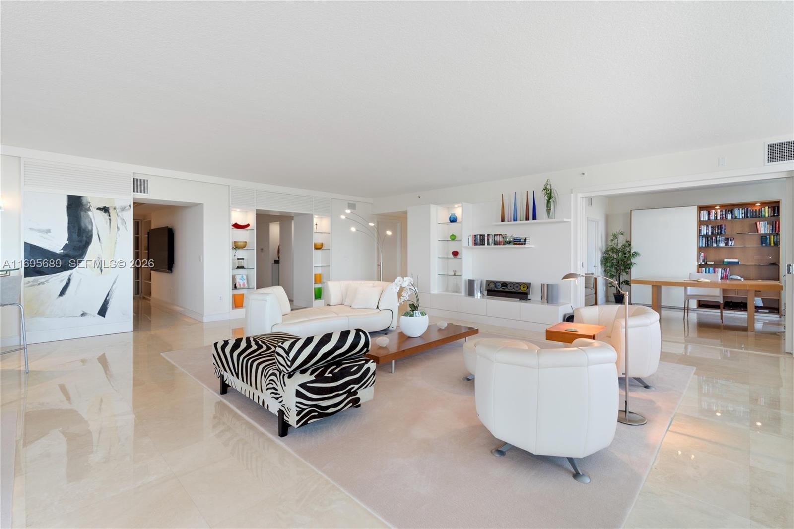 HARBOURAGE PLACE CONDO - Residential