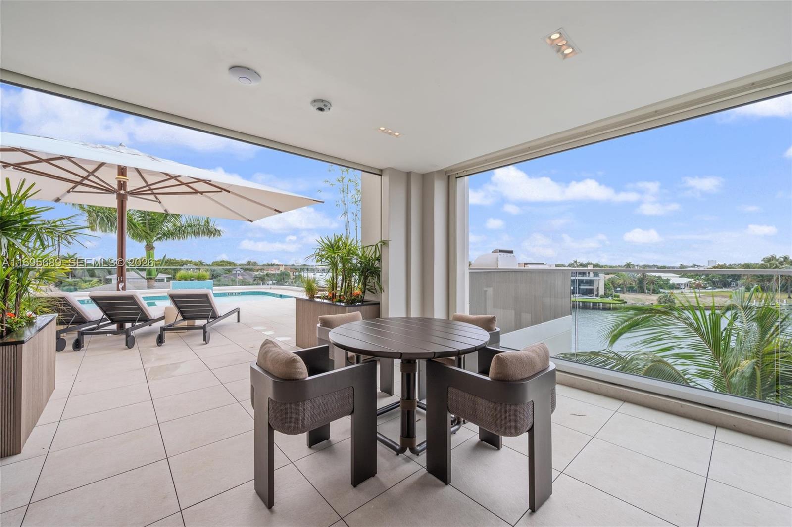 HARBOURAGE PLACE CONDO - Residential