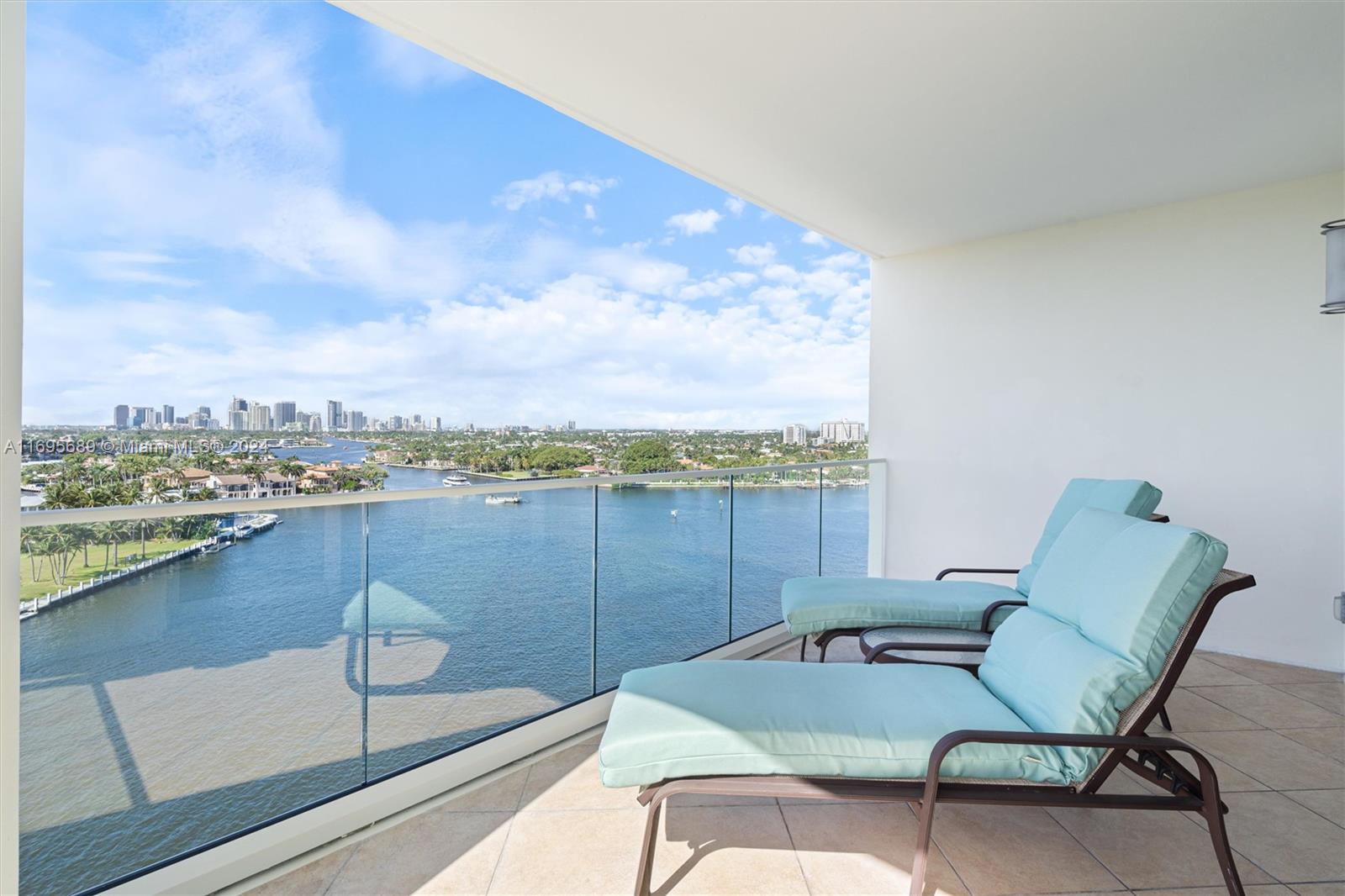 HARBOURAGE PLACE CONDO - Residential