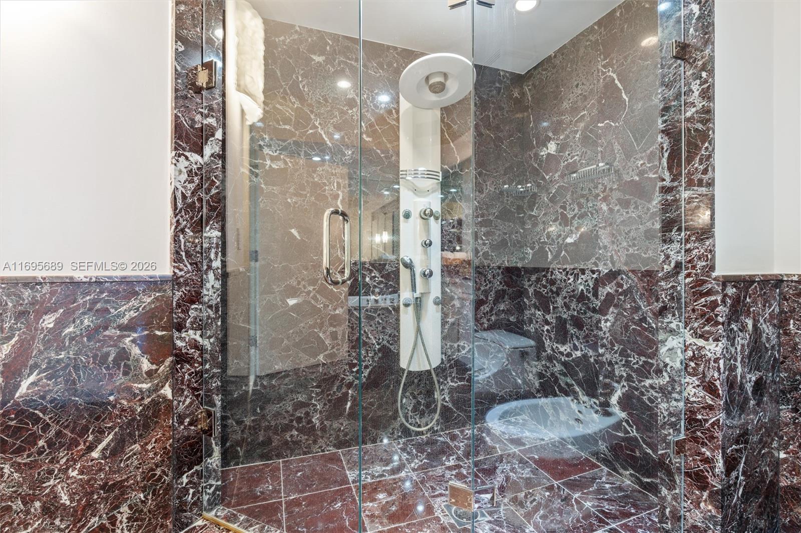 HARBOURAGE PLACE CONDO - Residential