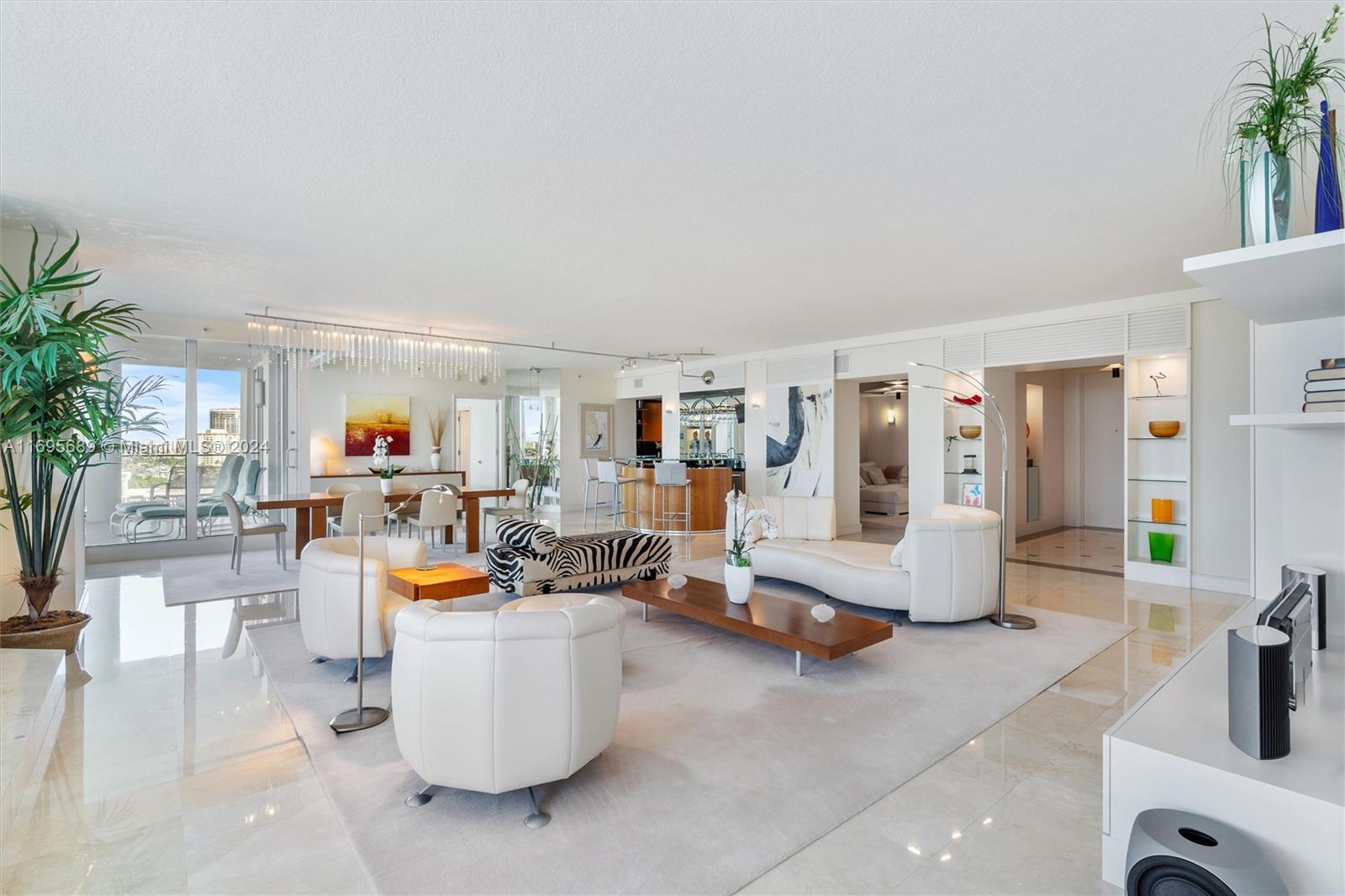 HARBOURAGE PLACE CONDO - Residential