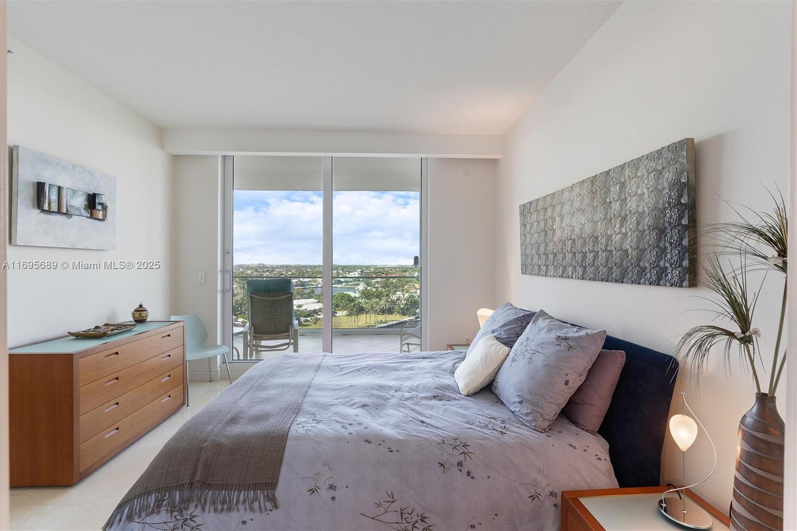 HARBOURAGE PLACE CONDO - Residential