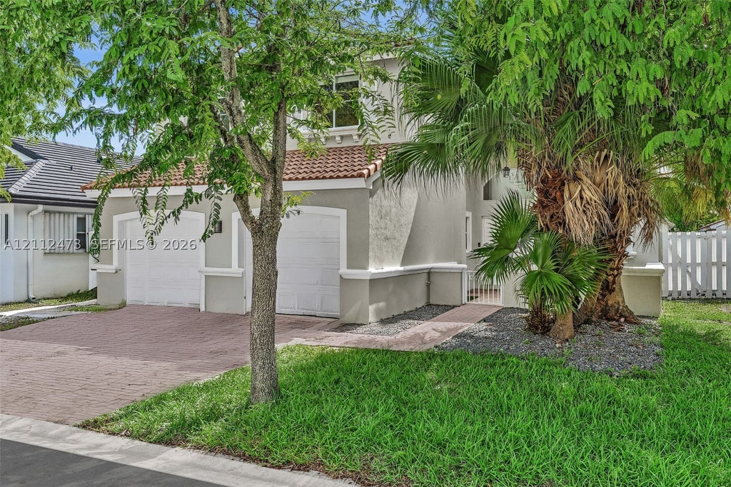 Photo of 3340 SW 50th St, Hollywood, FL 33312 (MLS # A12112473)