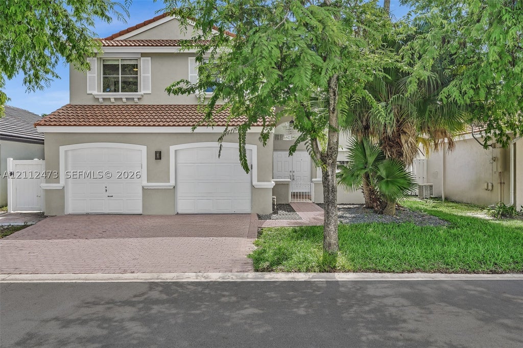Photo of 3340 SW 50th St, Hollywood, FL 33312 (MLS # A12112473)