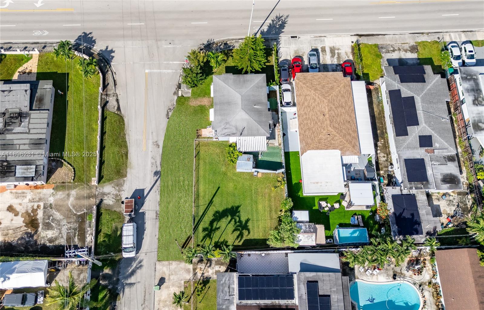 View photos, virtual tours, details... 6595 SW 31st St
