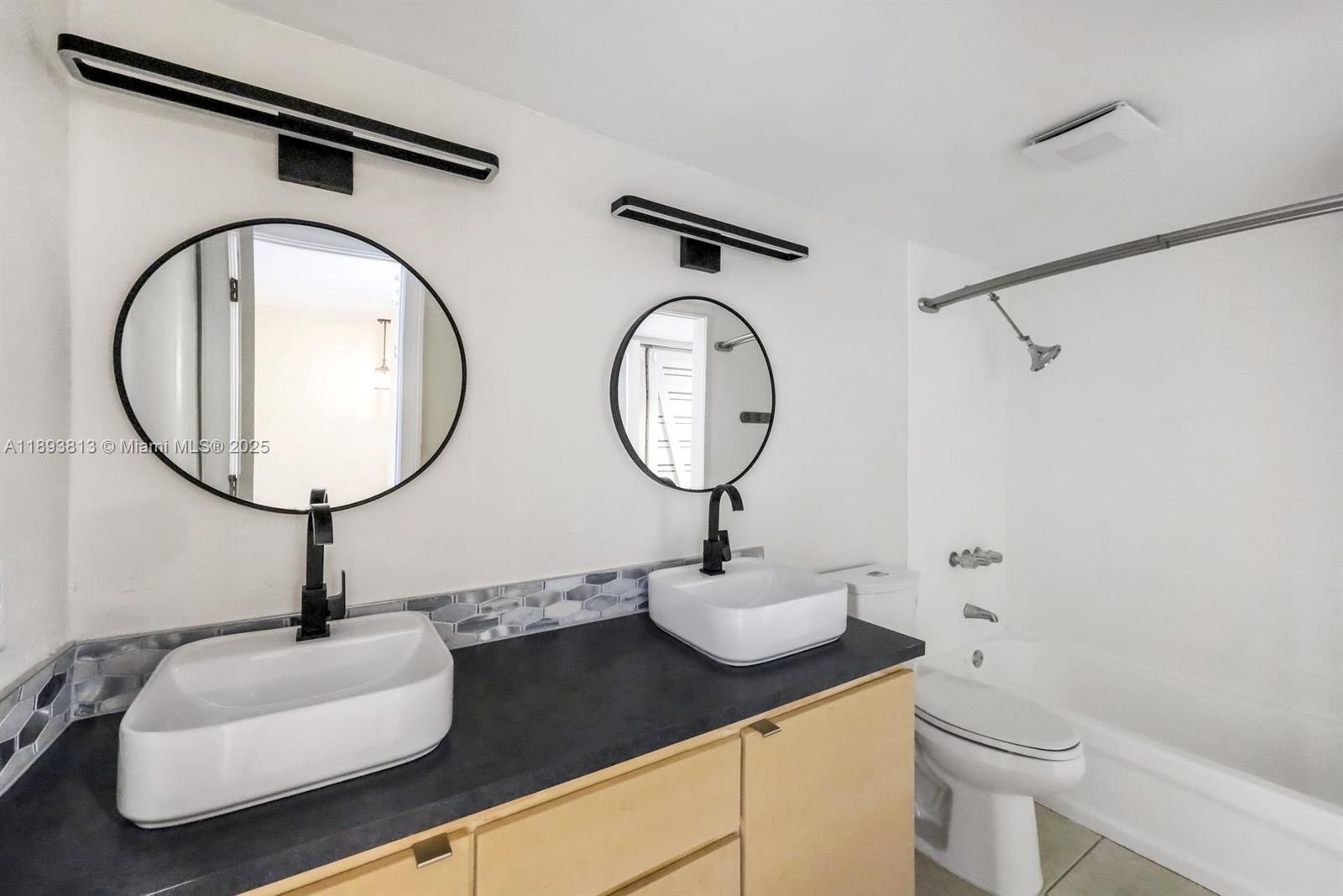 THE BERKELEY CONDO - Residential