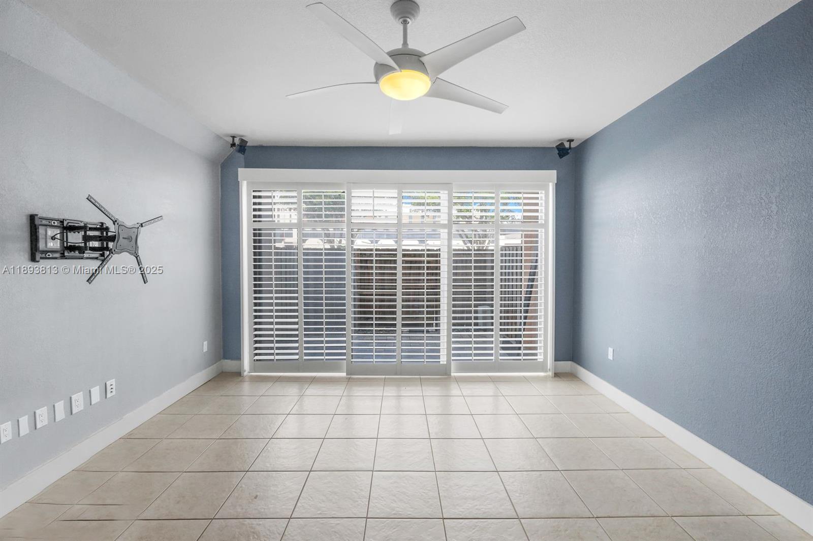 THE BERKELEY CONDO - Residential