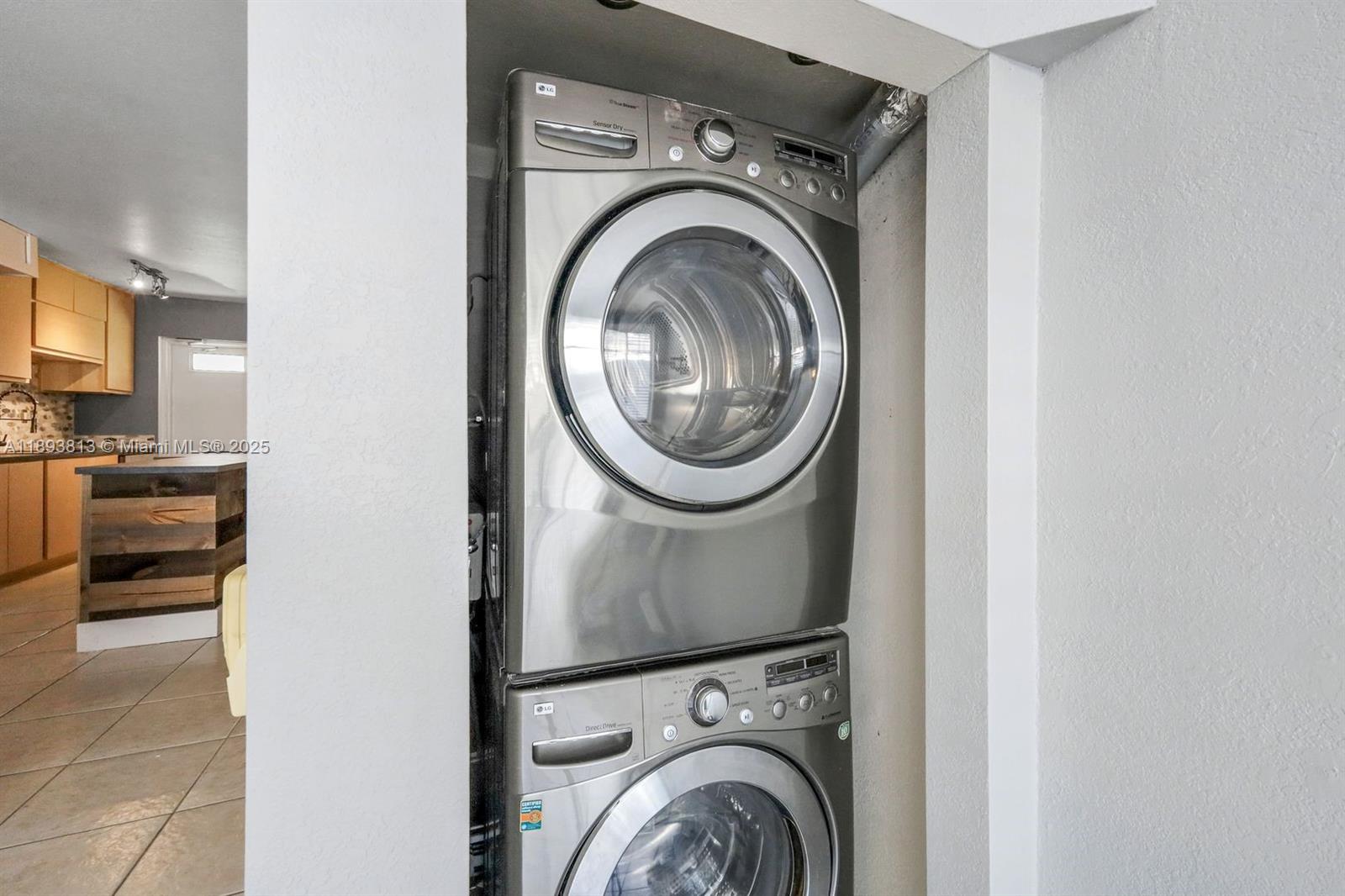 THE BERKELEY CONDO - Residential