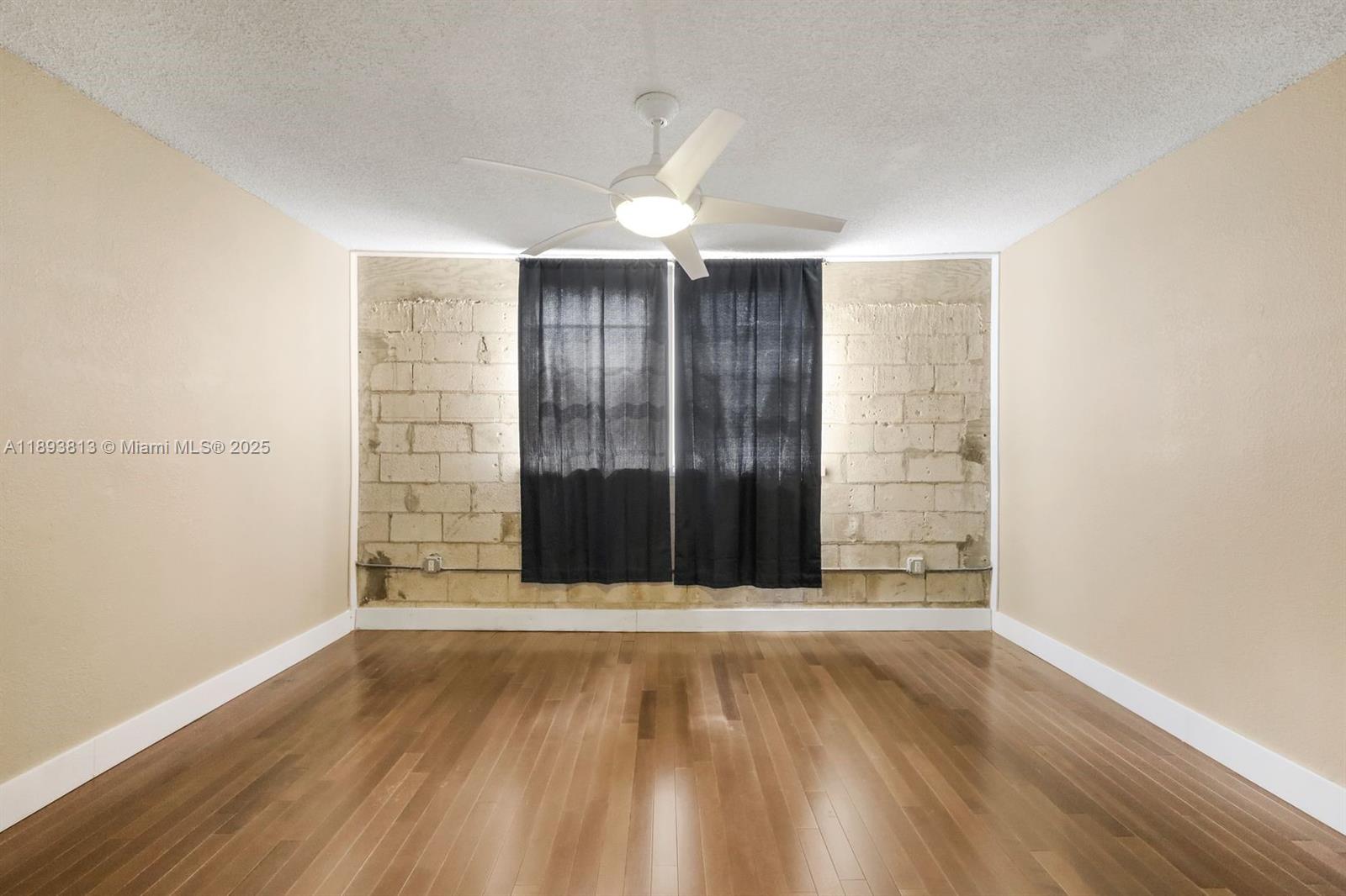 THE BERKELEY CONDO - Residential