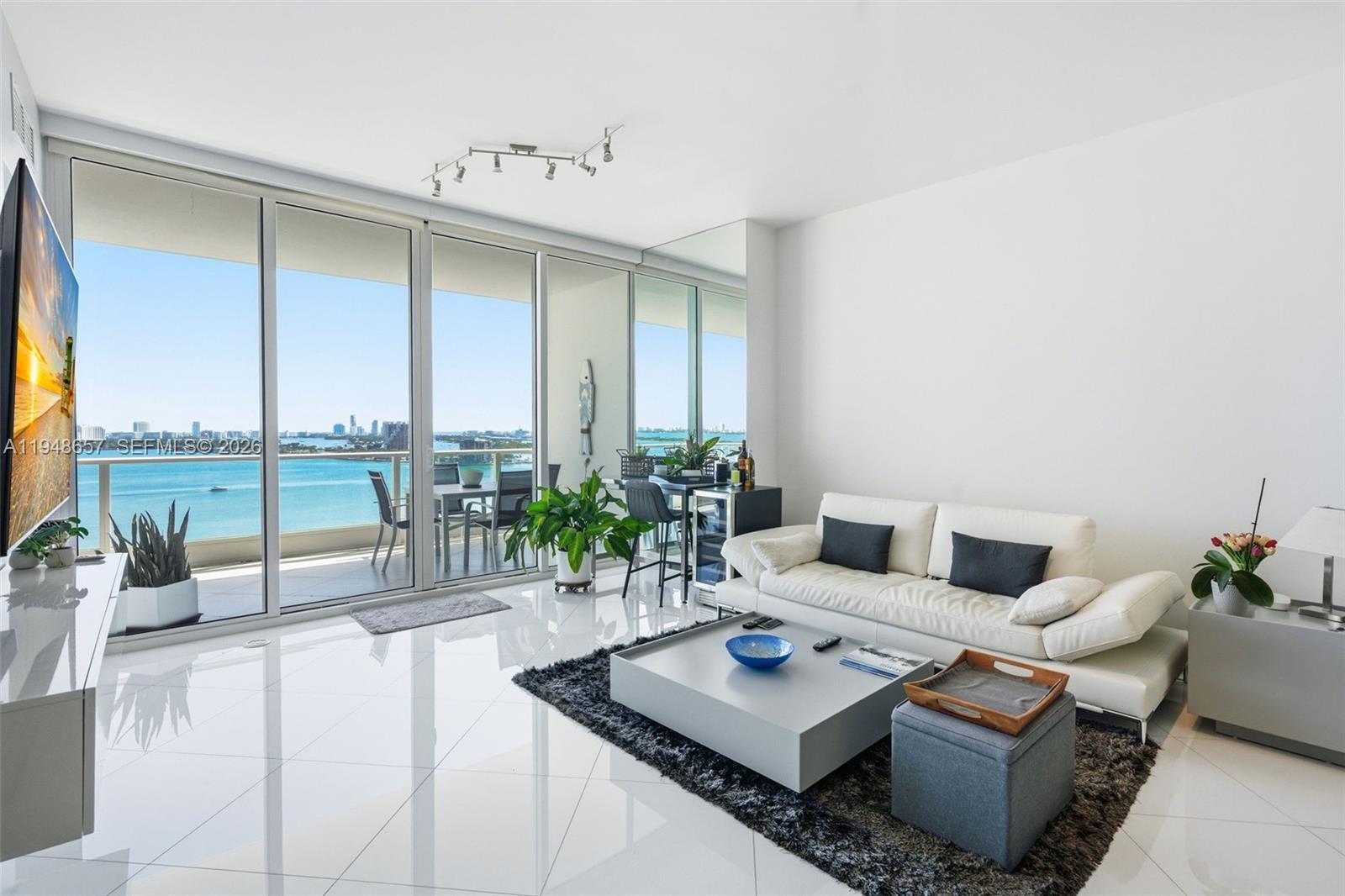 2020 N Bayshore Dr 1908