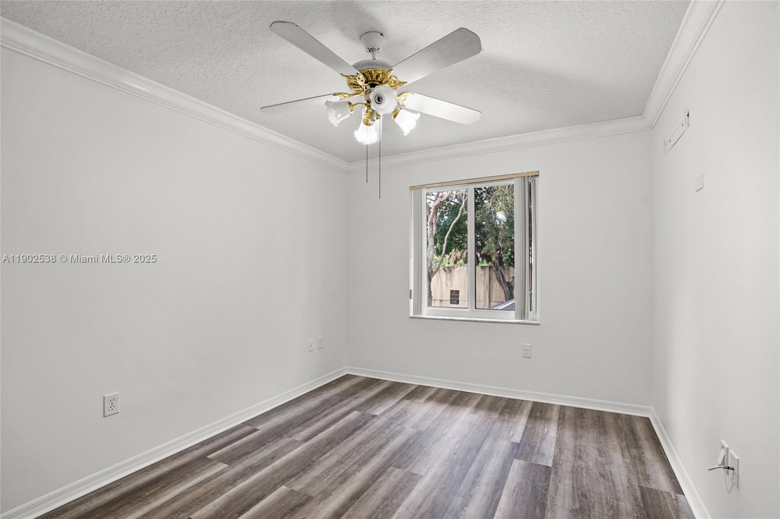 SAWGRASS PRESERVE - Residential