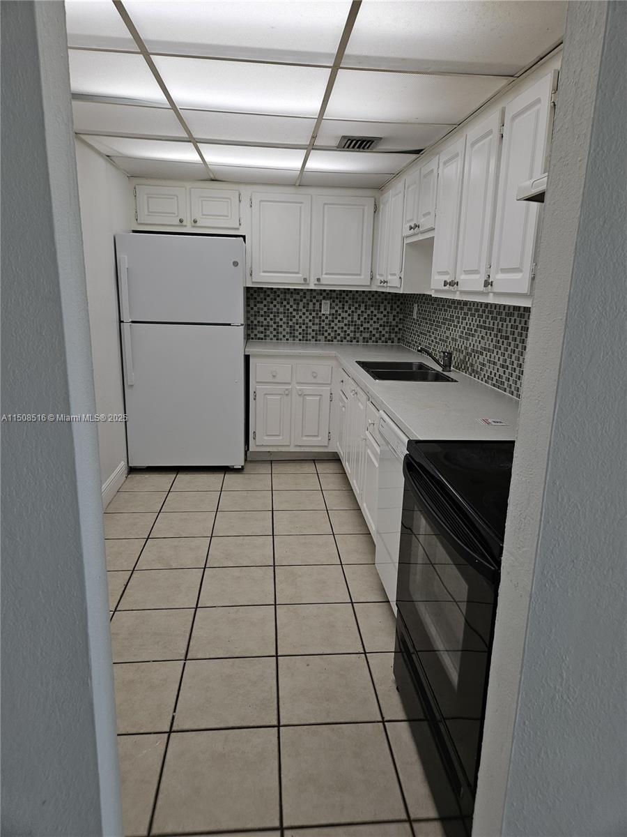 BAYVIEW PALMS CONDO - Residential