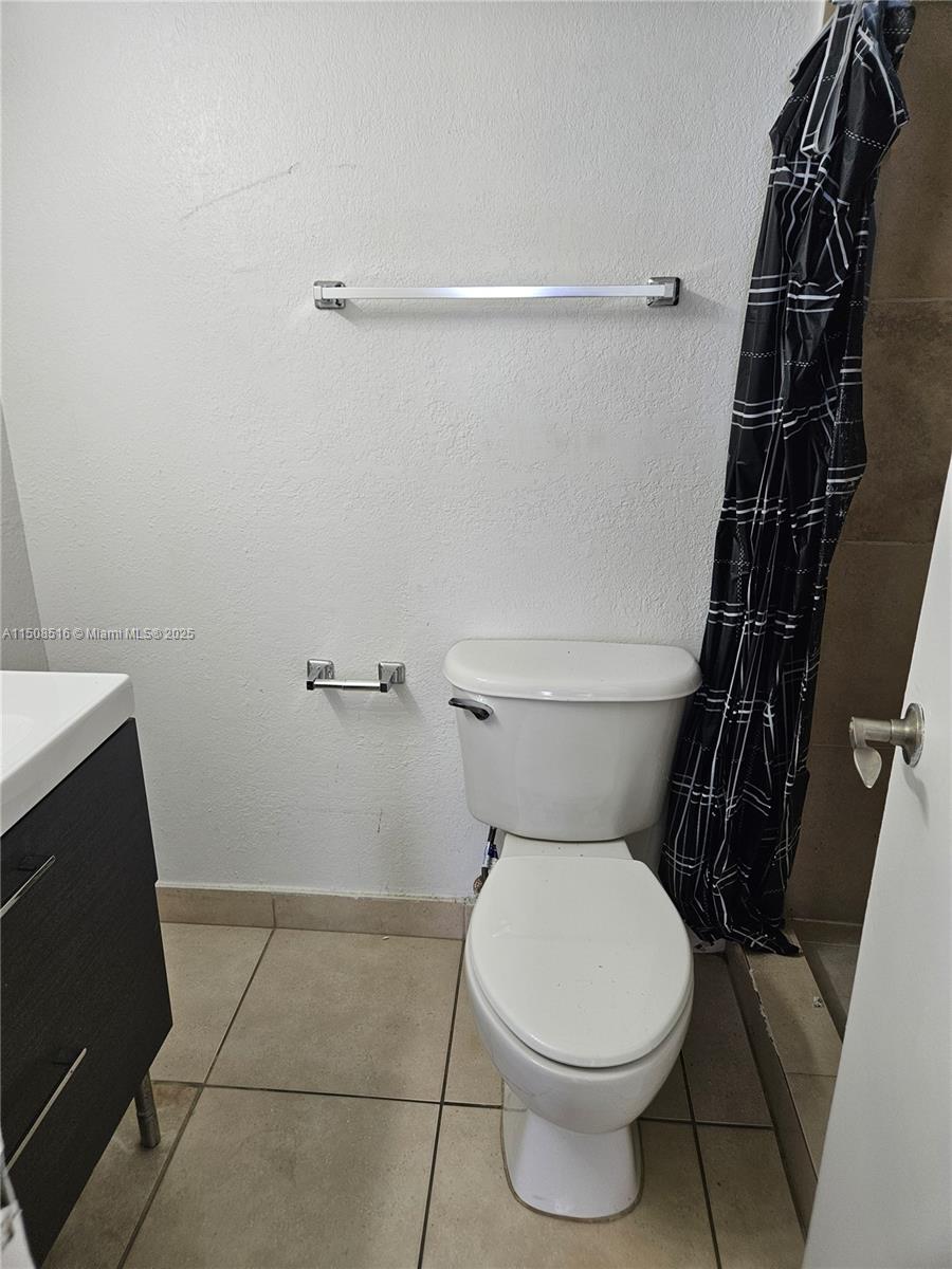 BAYVIEW PALMS CONDO - Residential