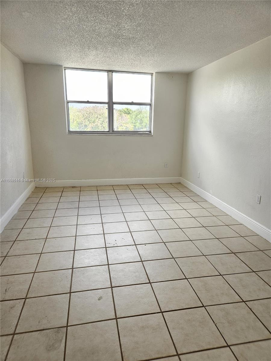 BAYVIEW PALMS CONDO - Residential