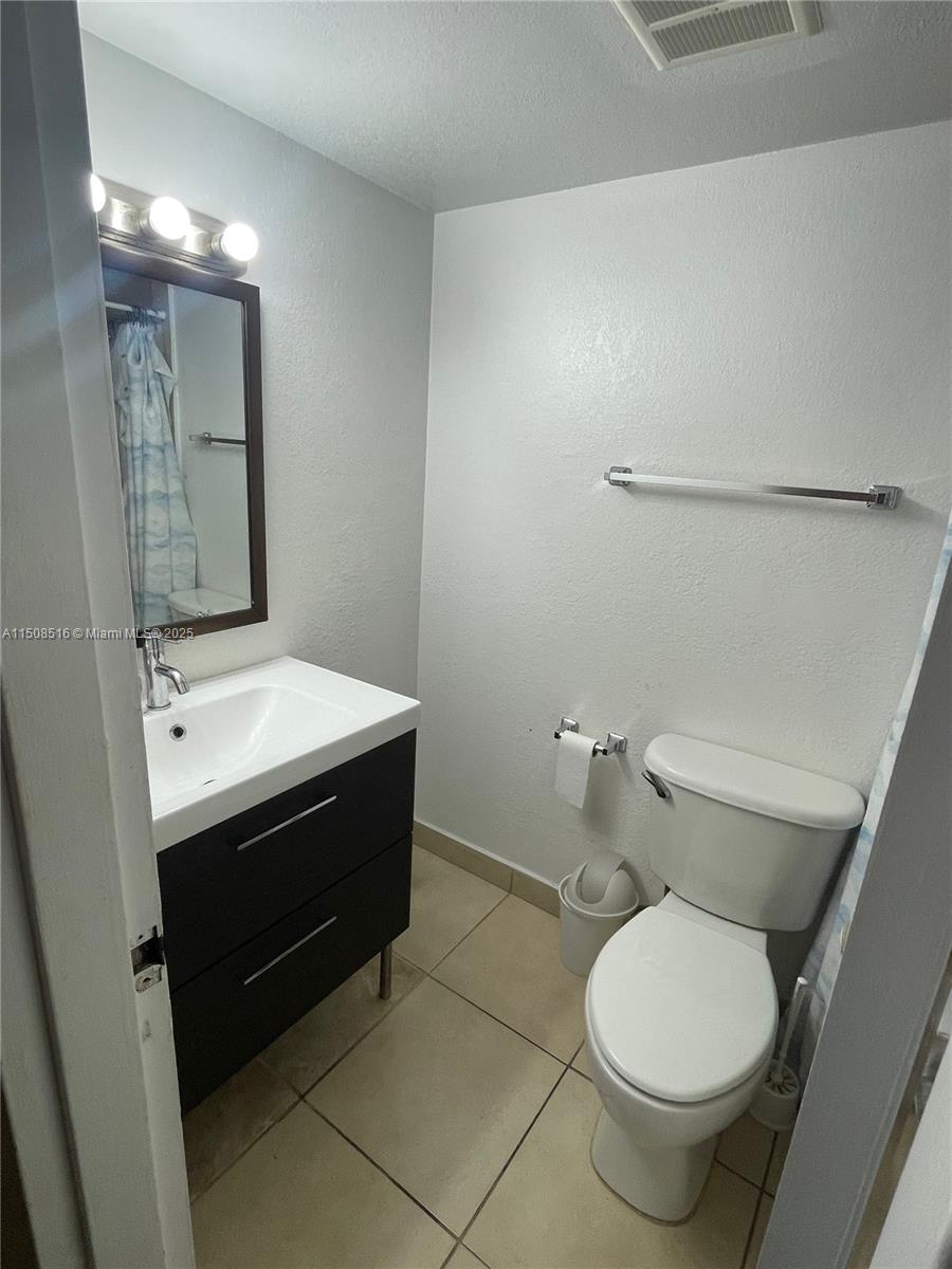 BAYVIEW PALMS CONDO - Residential