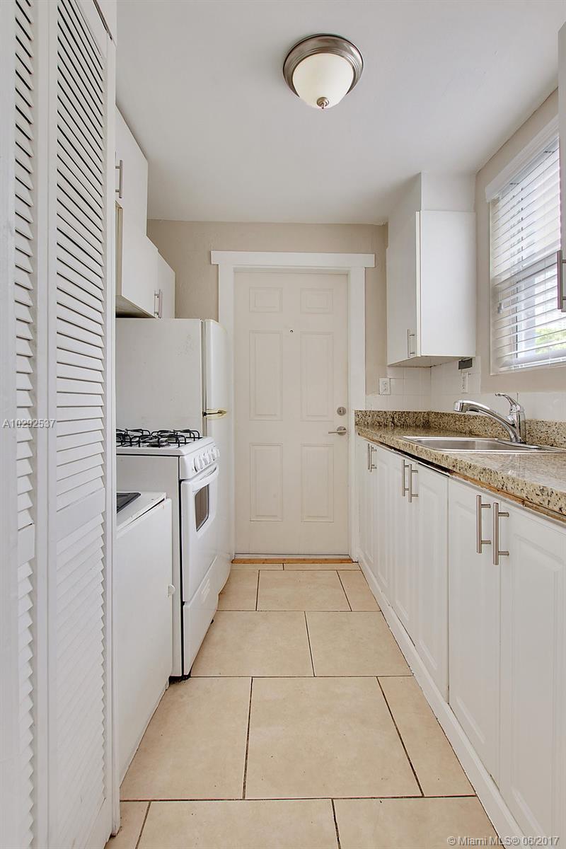 EDGEWATER - Residential Lease