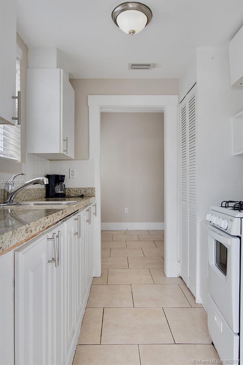 EDGEWATER - Residential Lease