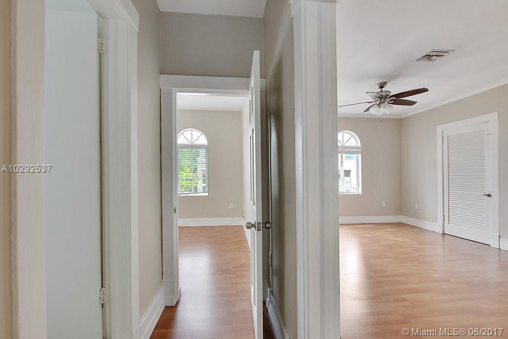 EDGEWATER - Residential Lease