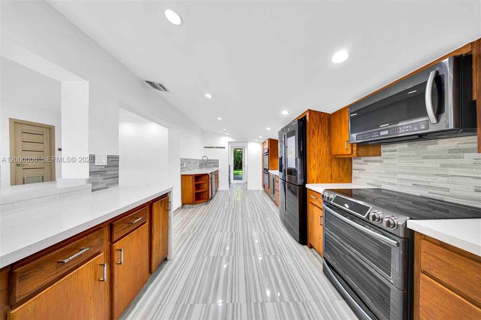 SHORE ACRES AMD PL - Residential