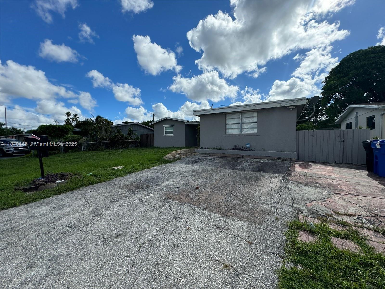 MELROSE MANOR - Residential