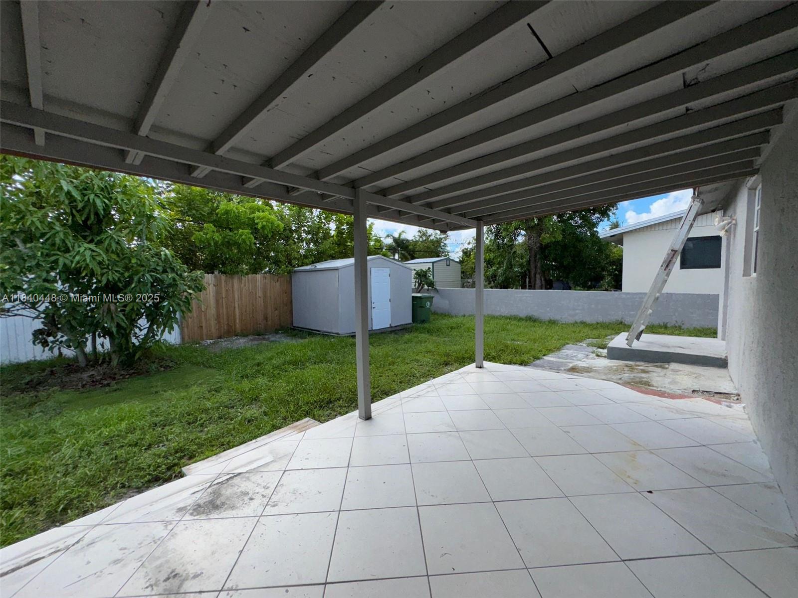 MELROSE MANOR - Residential