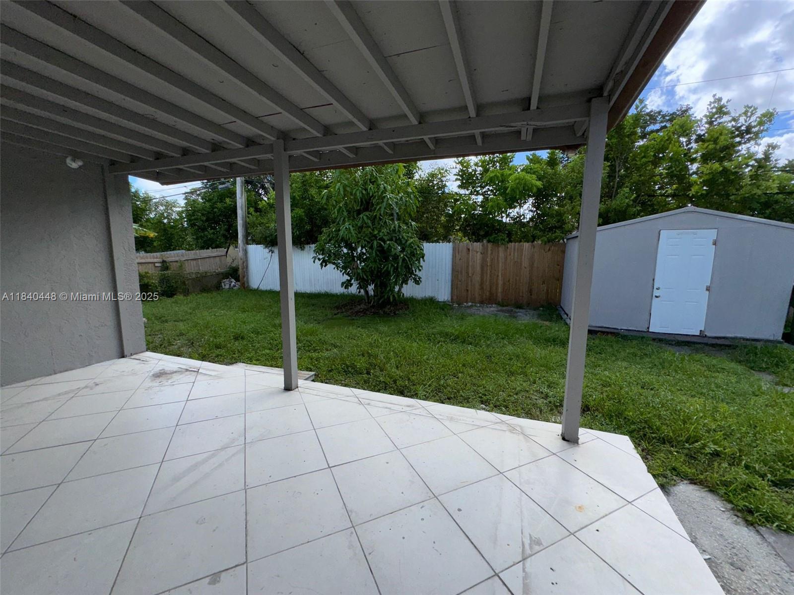 MELROSE MANOR - Residential