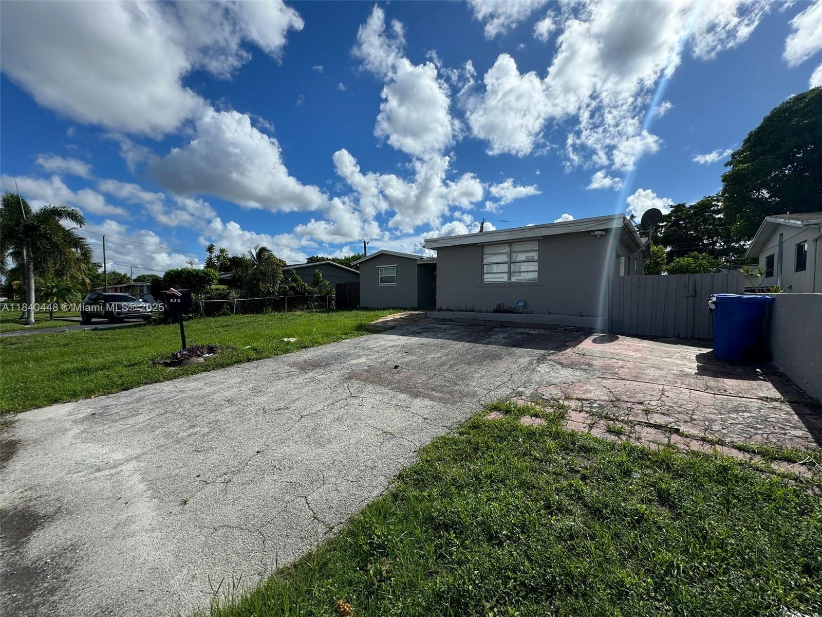 MELROSE MANOR - Residential