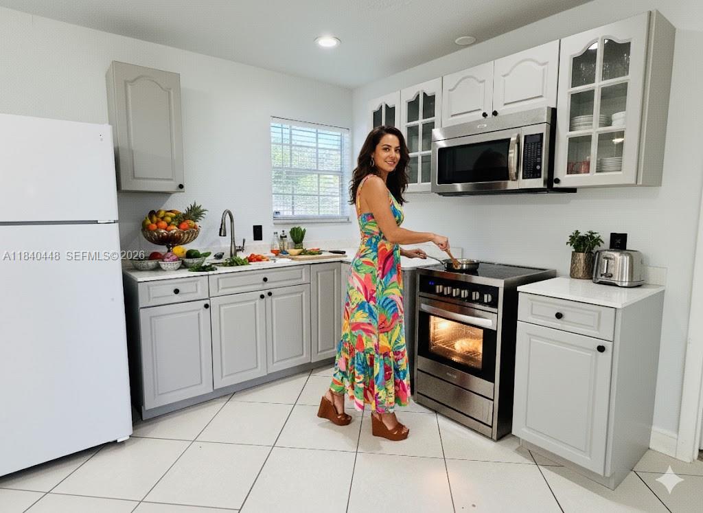 MELROSE MANOR - Residential