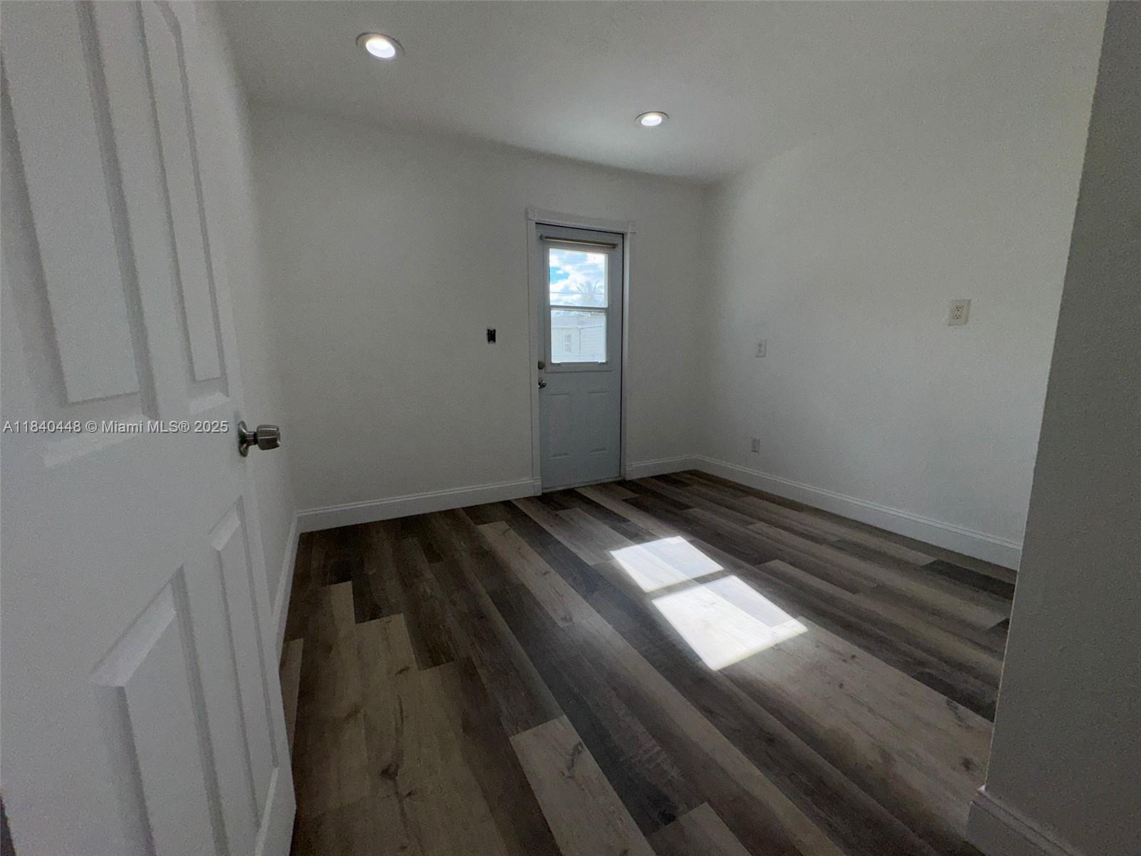 MELROSE MANOR - Residential