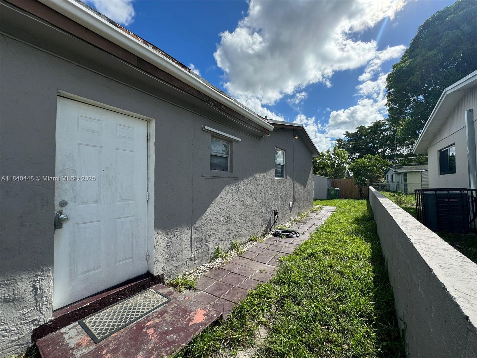 MELROSE MANOR - Residential