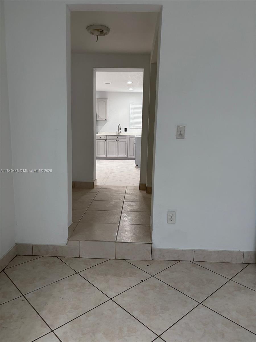 MELROSE MANOR - Residential