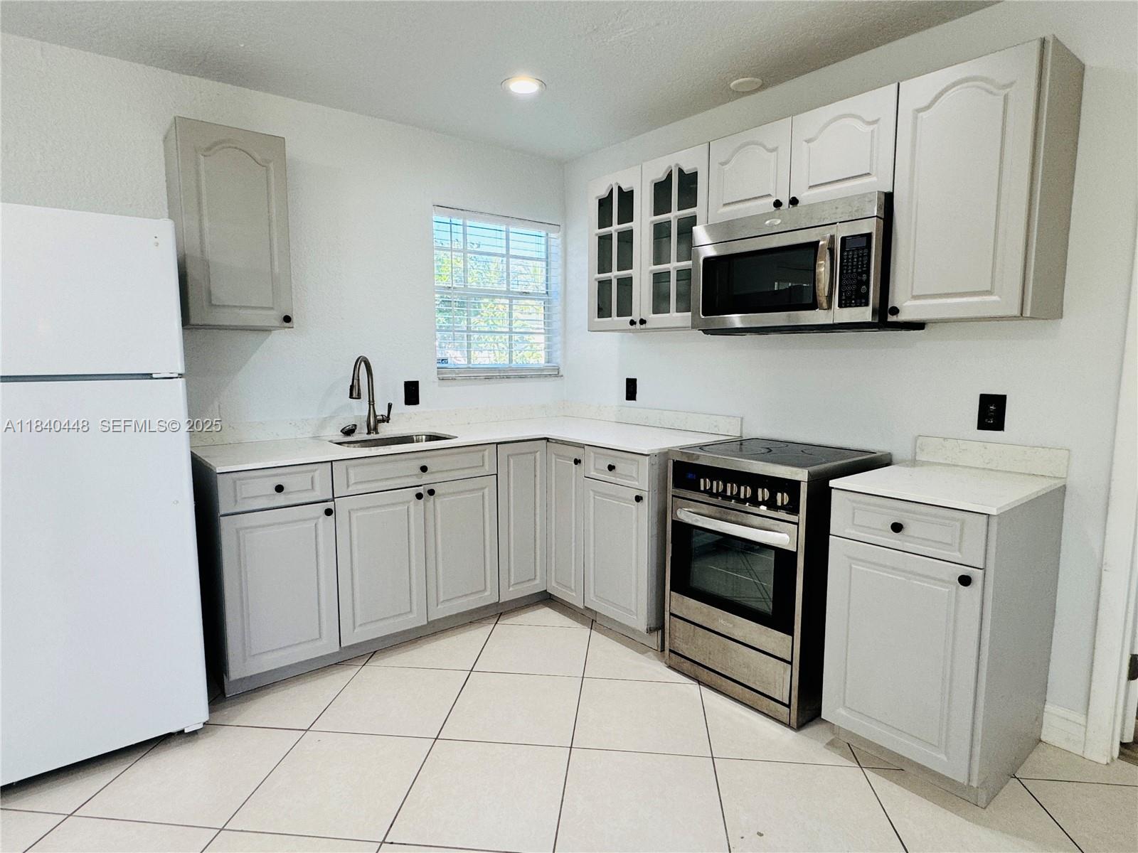 MELROSE MANOR - Residential