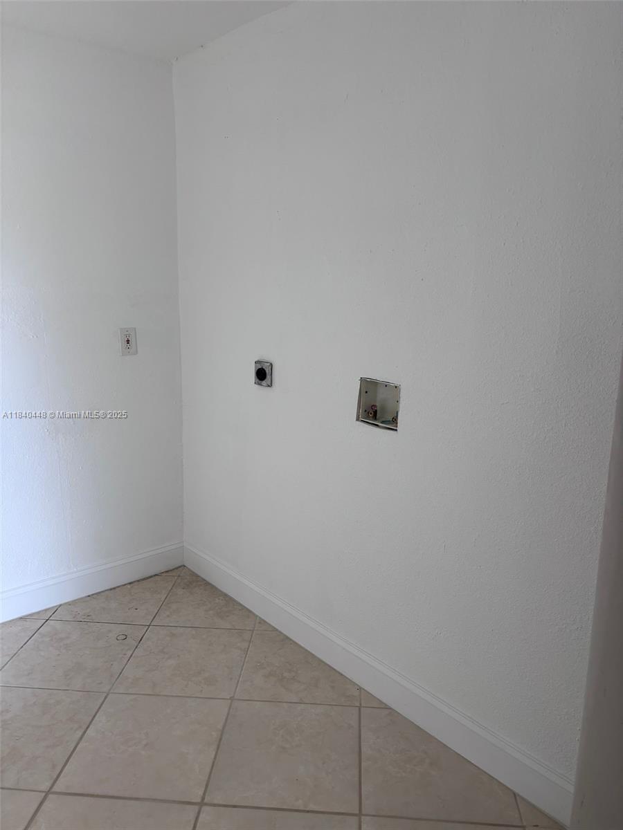 MELROSE MANOR - Residential