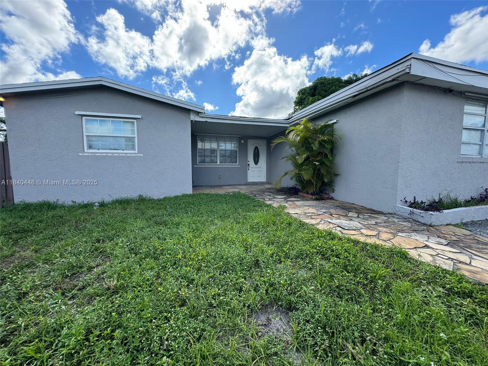 MELROSE MANOR - Residential