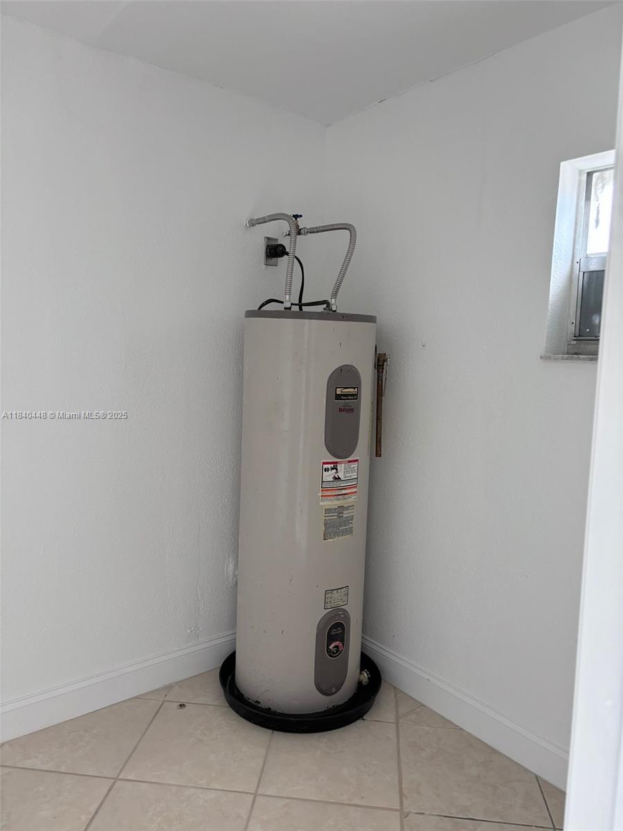 MELROSE MANOR - Residential