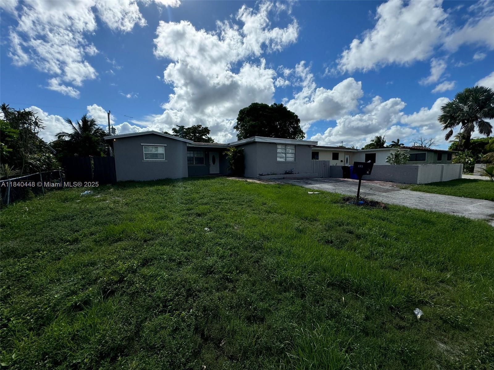 MELROSE MANOR - Residential