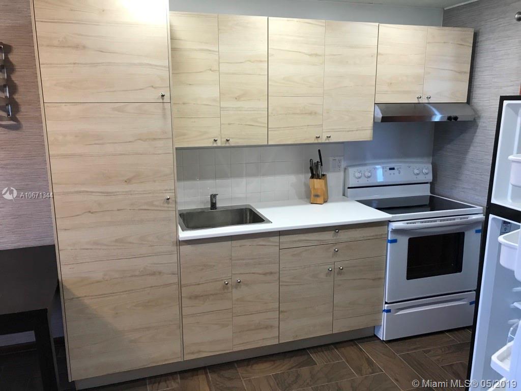 PARKSIDE TOWERS CONDO - Residential Lease