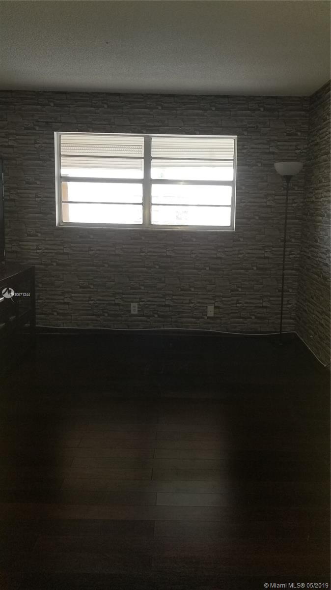 PARKSIDE TOWERS CONDO - Residential Lease