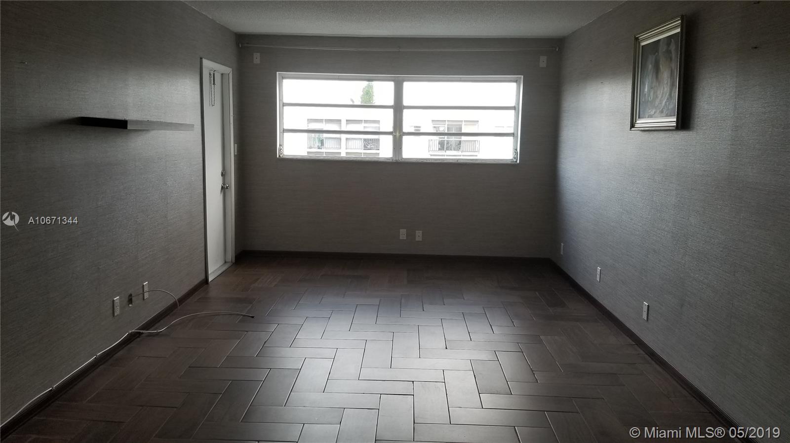 PARKSIDE TOWERS CONDO - Residential Lease