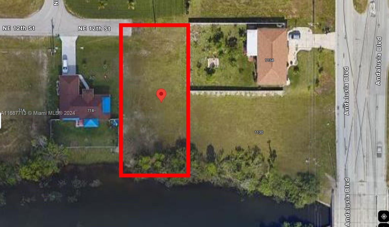 Discover your dream location in this beautiful waterfront cul-de-sac in Cape Coral! This excellent lot sits by a serene waterfront canal, perfect for fishing, kayaking, or simply enjoying the tranquil surroundings. Just 1.1 miles from a elementary and middle school, this property offers the ideal balance of peaceful living and convenient access to schools, restaurants, and shopping.
Imagine building your custom home in this vibrant community, where you can enjoy the best of Florida living. Don't miss out on this fantastic opportunity to secure a slice of paradise. Act now and make this waterfront lot your own!