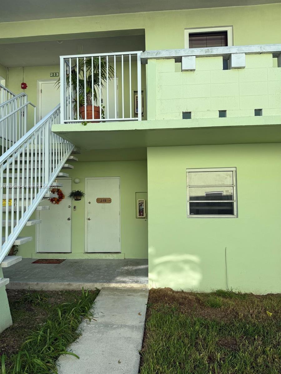 VILLAGE AT DADELAND CONDO - Residential Lease